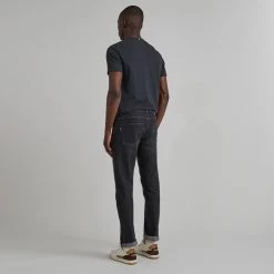 Jean Black Washed Coupe Slim -Urbain Soldes prod 33212 jean black washed vegan coton polyester recycle denim 687x687 c