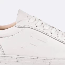 Baskets écrue & Kaki 14 Baskets écrue & Kaki -Urbain Soldes prod 33515 ebony baskets cuir ecru vert 687x687 c