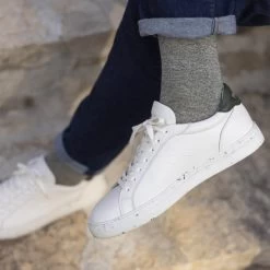 Baskets écrue & Kaki 11 Baskets écrue & Kaki -Urbain Soldes prod 33519 ebony baskets cuir ecru vert 687x687 c