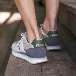 Runnings Beige & Grise 13 Runnings Beige & Grise -Urbain Soldes prod 33542 runnings beige gris vegan polyester recycle pu forest 1 687x687 c